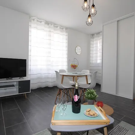 アパート L'eden By Easyescale ロミイ・シュル・セーヌ